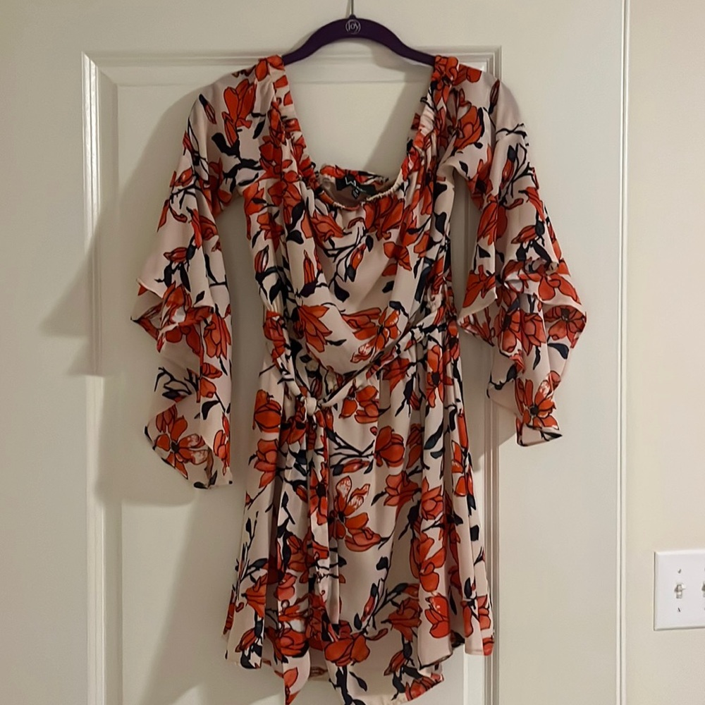 Lulus - Bell Sleeve Floral Chiffon Dress - size medium